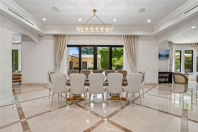 5513 Murietta Avenue, Sherman Oaks, CA 91401