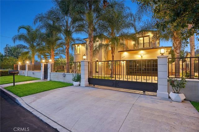 5513 Murietta Avenue, Sherman Oaks, CA 91401