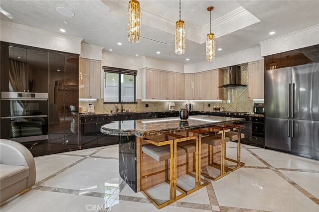 5513 Murietta Avenue, Sherman Oaks, CA 91401