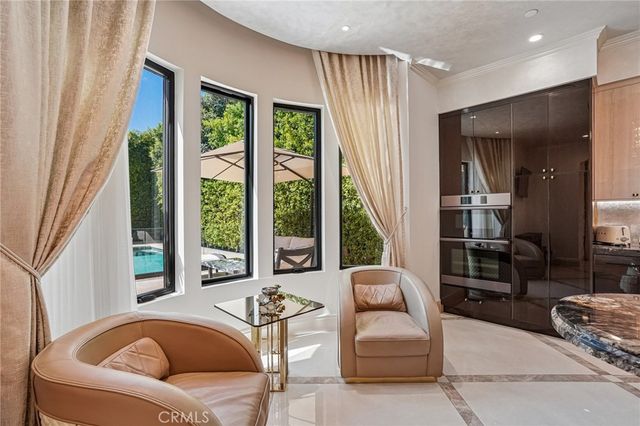 5513 Murietta Avenue, Sherman Oaks, CA 91401