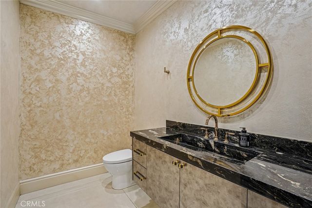 5513 Murietta Avenue, Sherman Oaks, CA 91401