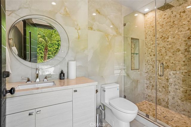 5513 Murietta Avenue, Sherman Oaks, CA 91401