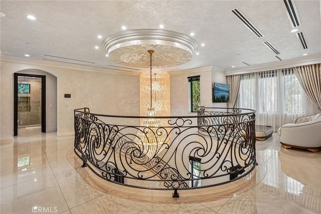 5513 Murietta Avenue, Sherman Oaks, CA 91401