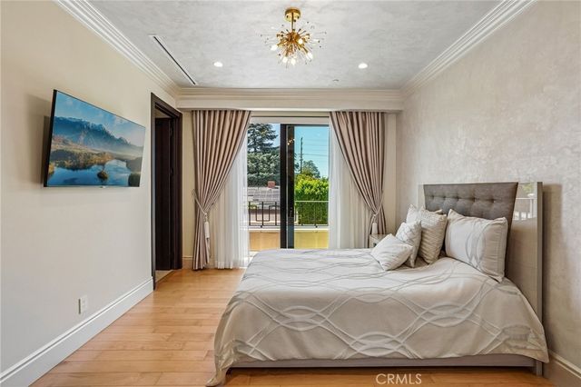 5513 Murietta Avenue, Sherman Oaks, CA 91401