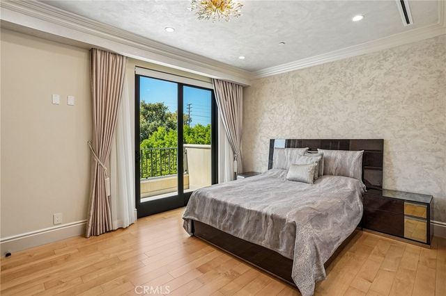 5513 Murietta Avenue, Sherman Oaks, CA 91401