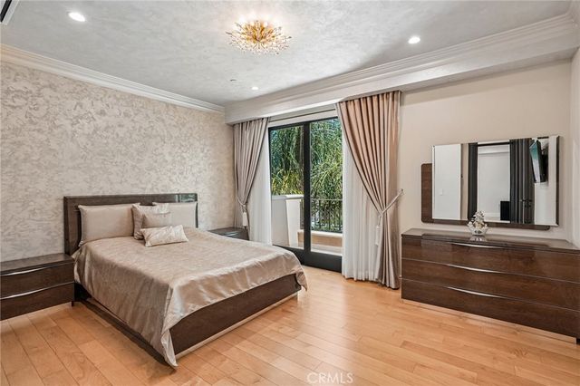 5513 Murietta Avenue, Sherman Oaks, CA 91401