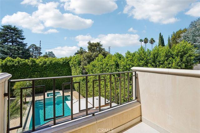 5513 Murietta Avenue, Sherman Oaks, CA 91401