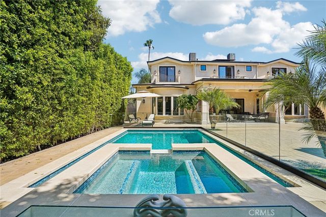 5513 Murietta Avenue, Sherman Oaks, CA 91401