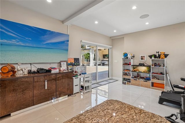 5513 Murietta Avenue, Sherman Oaks, CA 91401