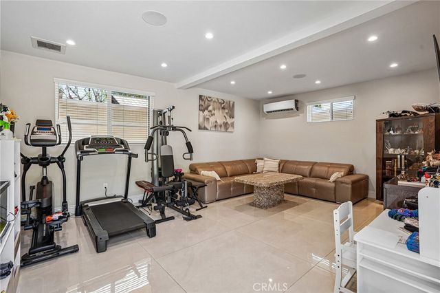 5513 Murietta Avenue, Sherman Oaks, CA 91401