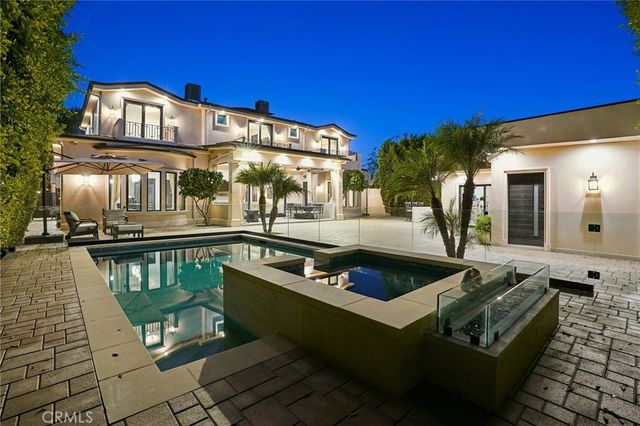 5513 Murietta Avenue, Sherman Oaks, CA 91401