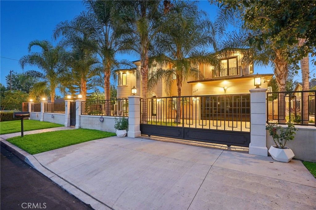 5513 Murietta Avenue, Sherman Oaks, CA 91401 — photo 2
