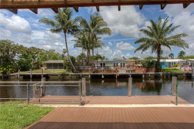 2493 Andros Ln, Fort Lauderdale, FL 33312