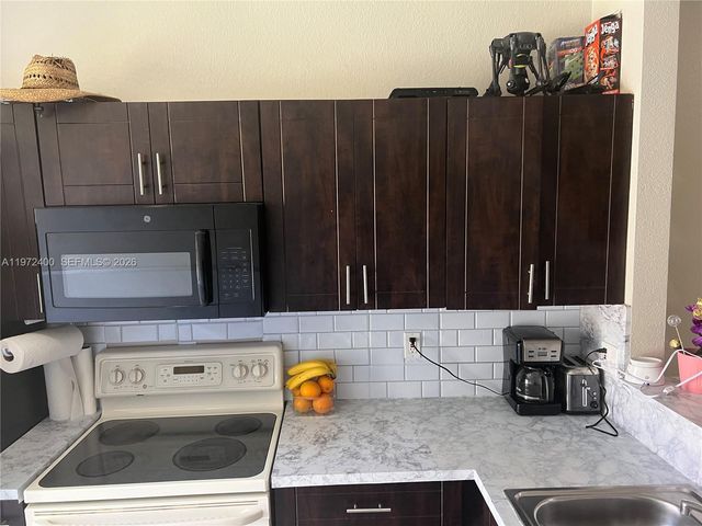 95 SW 15 RD, Homestead, FL 33030