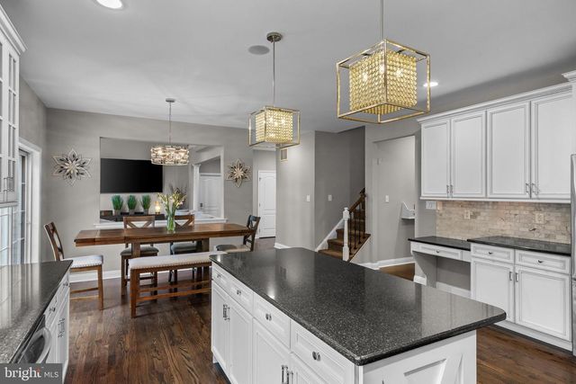 37 FOXCROFT WAY, Mount Laurel, NJ 08054