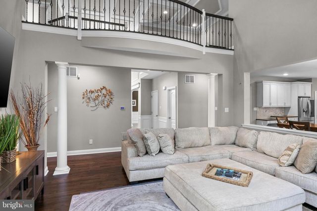 37 FOXCROFT WAY, Mount Laurel, NJ 08054
