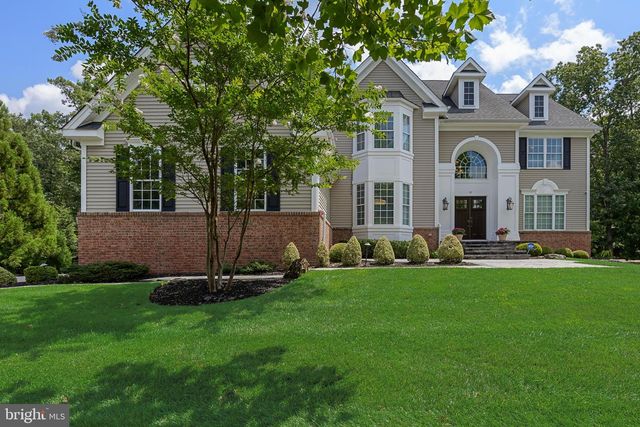 37 FOXCROFT WAY, Mount Laurel, NJ 08054