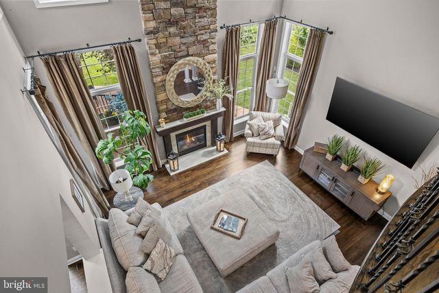37 FOXCROFT WAY, Mount Laurel, NJ 08054