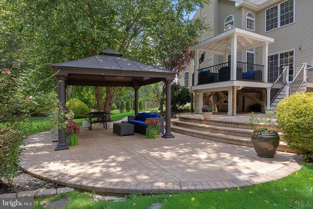 37 FOXCROFT WAY, Mount Laurel, NJ 08054