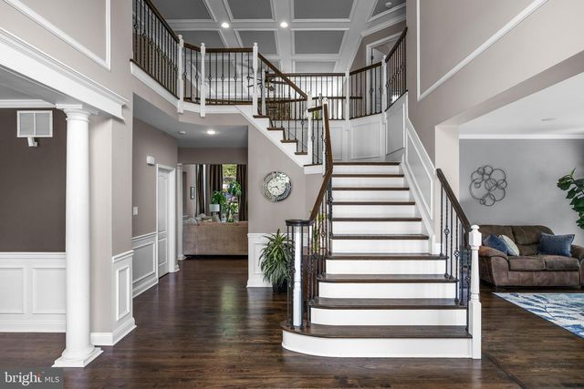 37 FOXCROFT WAY, Mount Laurel, NJ 08054