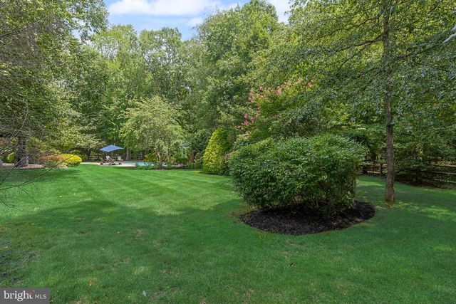 37 FOXCROFT WAY, Mount Laurel, NJ 08054