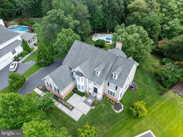 37 FOXCROFT WAY, Mount Laurel, NJ 08054