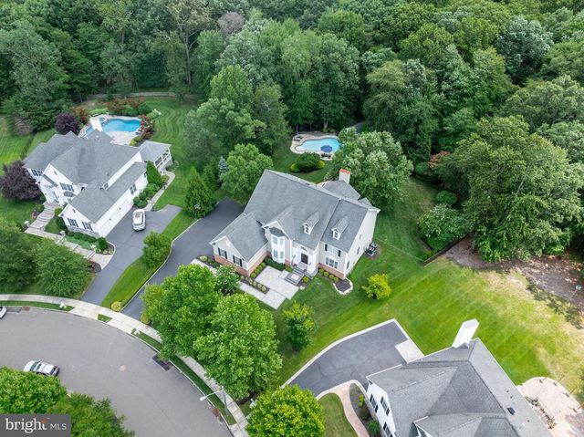 37 FOXCROFT WAY, Mount Laurel, NJ 08054