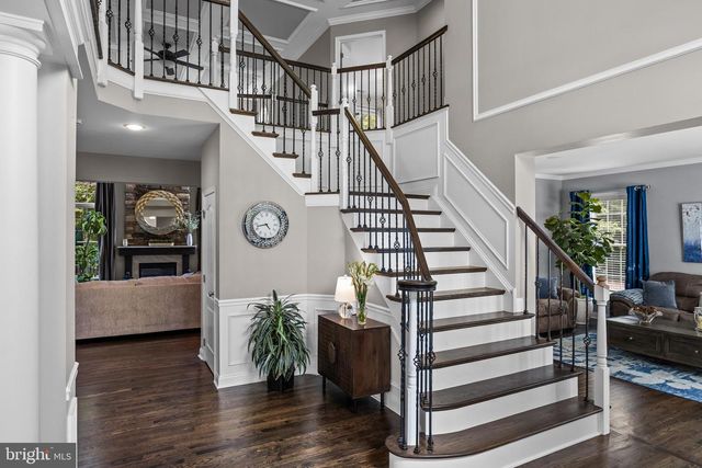 37 FOXCROFT WAY, Mount Laurel, NJ 08054