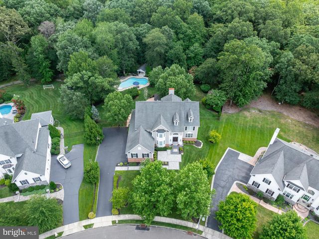 37 FOXCROFT WAY, Mount Laurel, NJ 08054