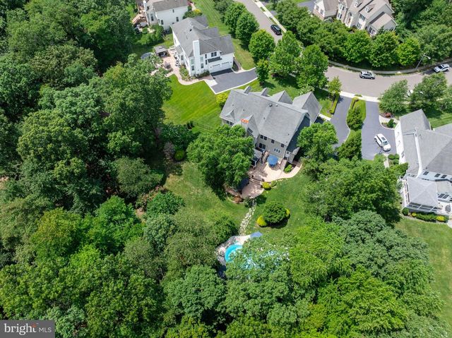 37 FOXCROFT WAY, Mount Laurel, NJ 08054