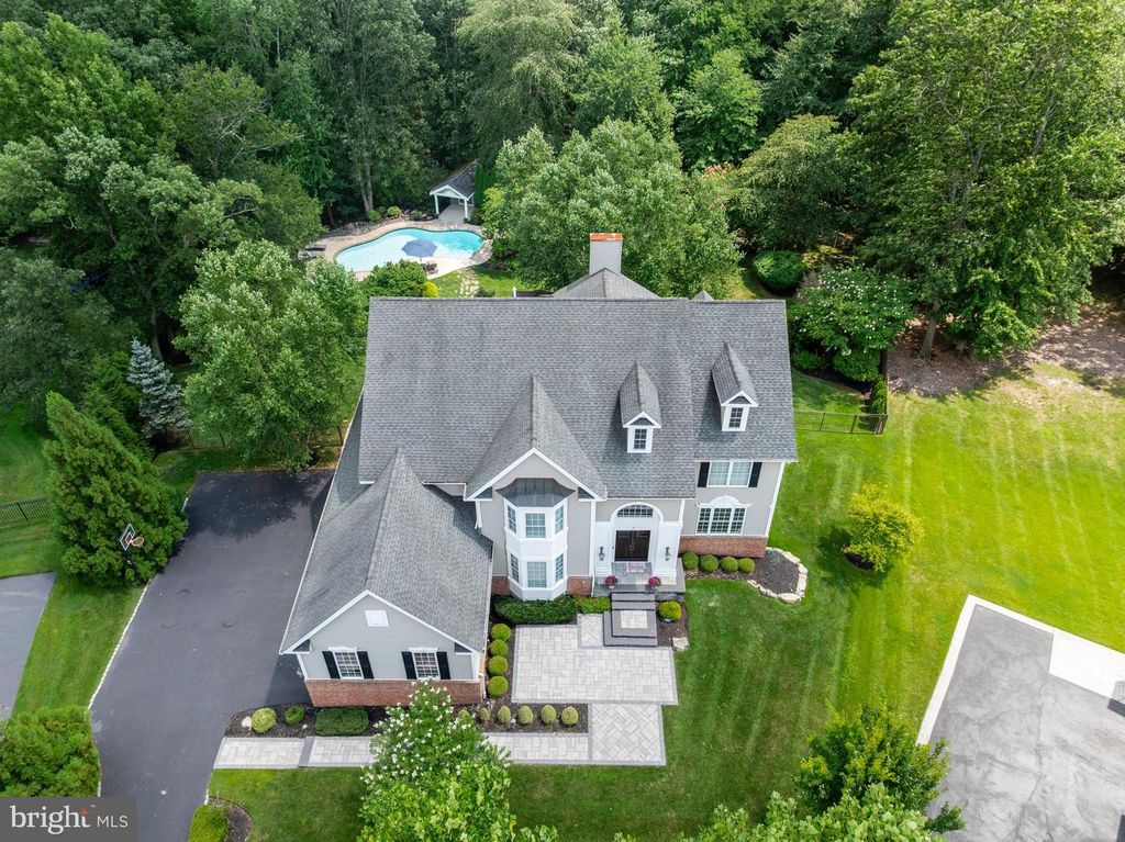 37 FOXCROFT WAY, Mount Laurel, NJ 08054