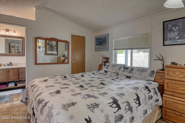 16939 W Santiago Circle, Hauser, ID 83854