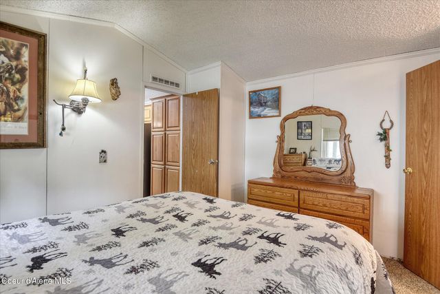 16939 W Santiago Circle, Hauser, ID 83854