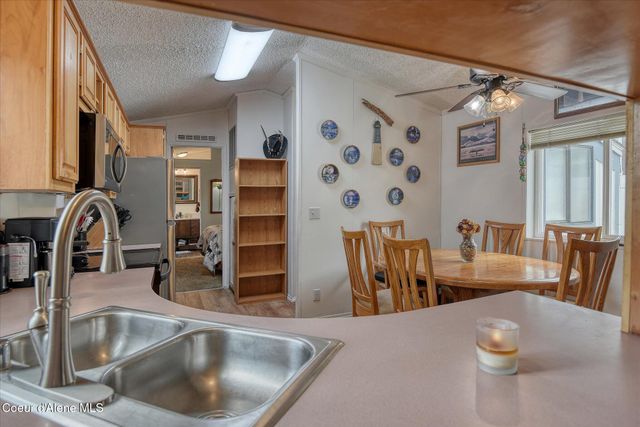 16939 W Santiago Circle, Hauser, ID 83854