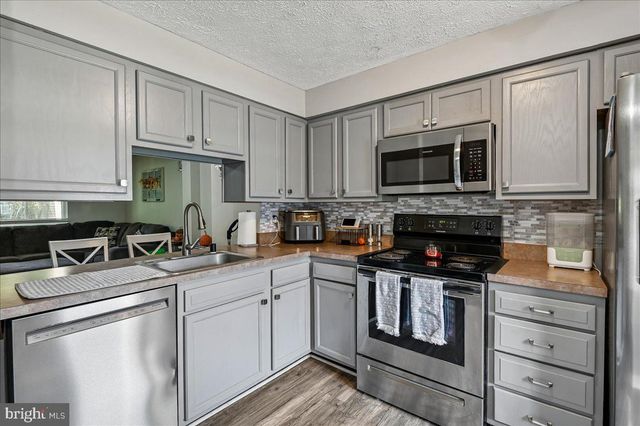 7920 SUTHERLAND CT, Pasadena, MD 21122