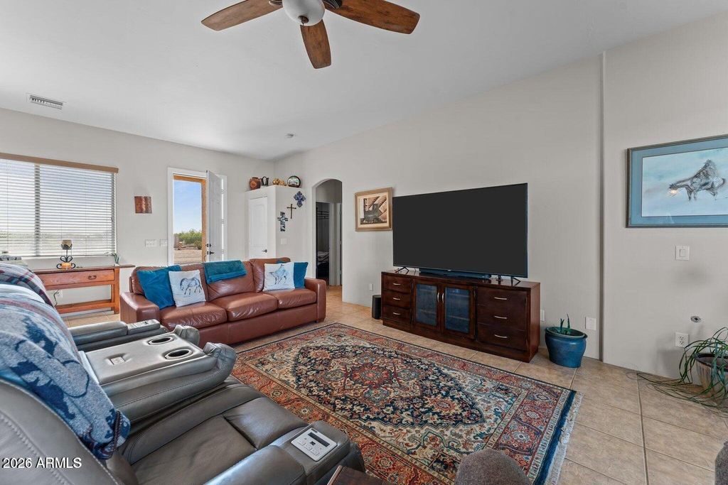 Image 10 of property listing at 27720 N 237TH Drive, Wittmann, AZ 85361