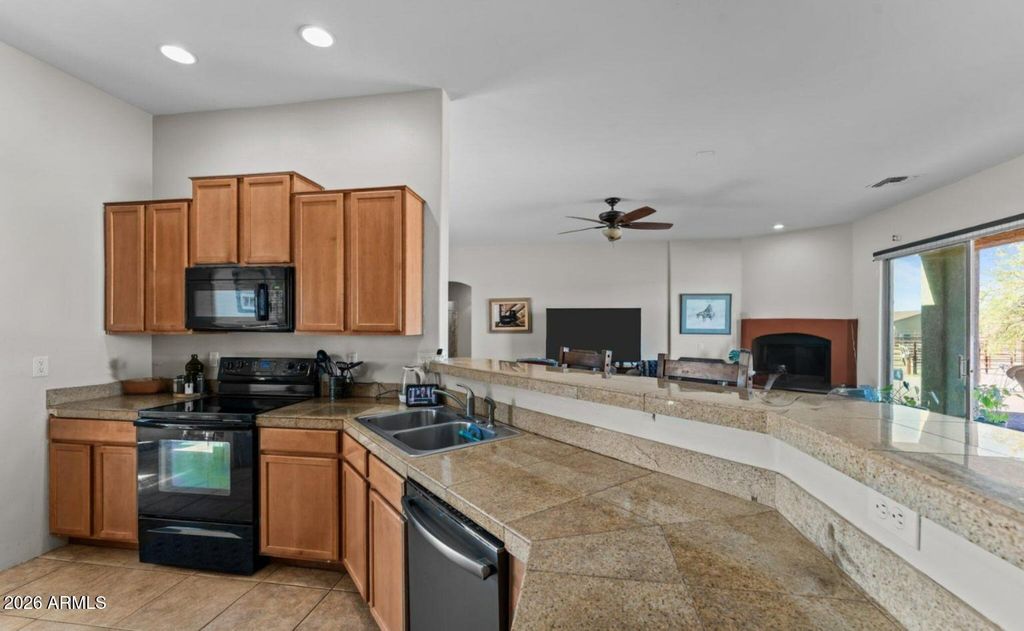 Image 11 of property listing at 27720 N 237TH Drive, Wittmann, AZ 85361