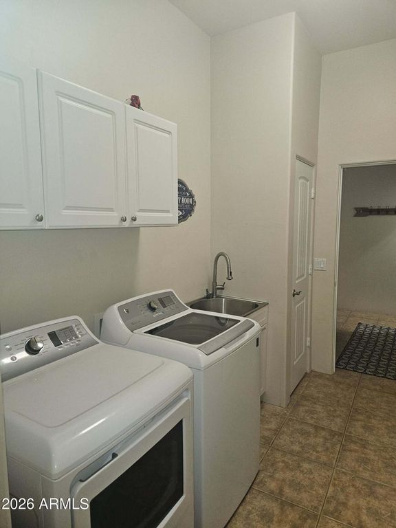 Image 23 of property listing at 27720 N 237TH Drive, Wittmann, AZ 85361