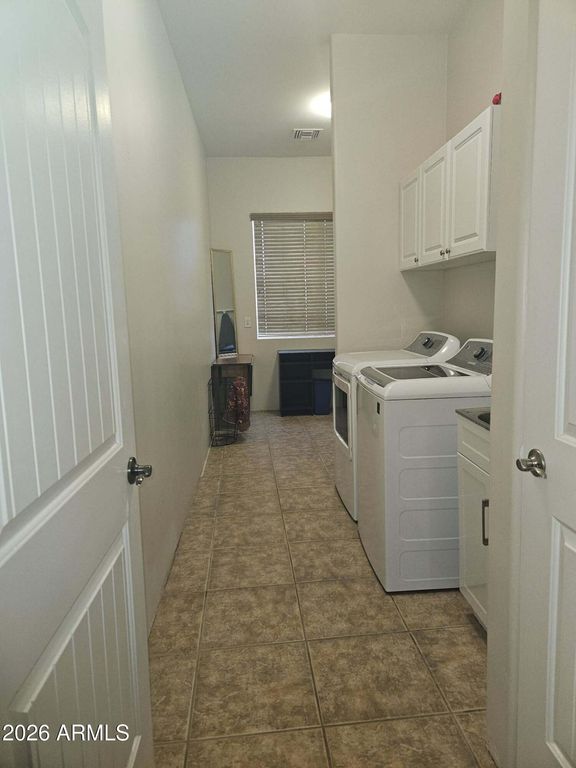 Image 24 of property listing at 27720 N 237TH Drive, Wittmann, AZ 85361