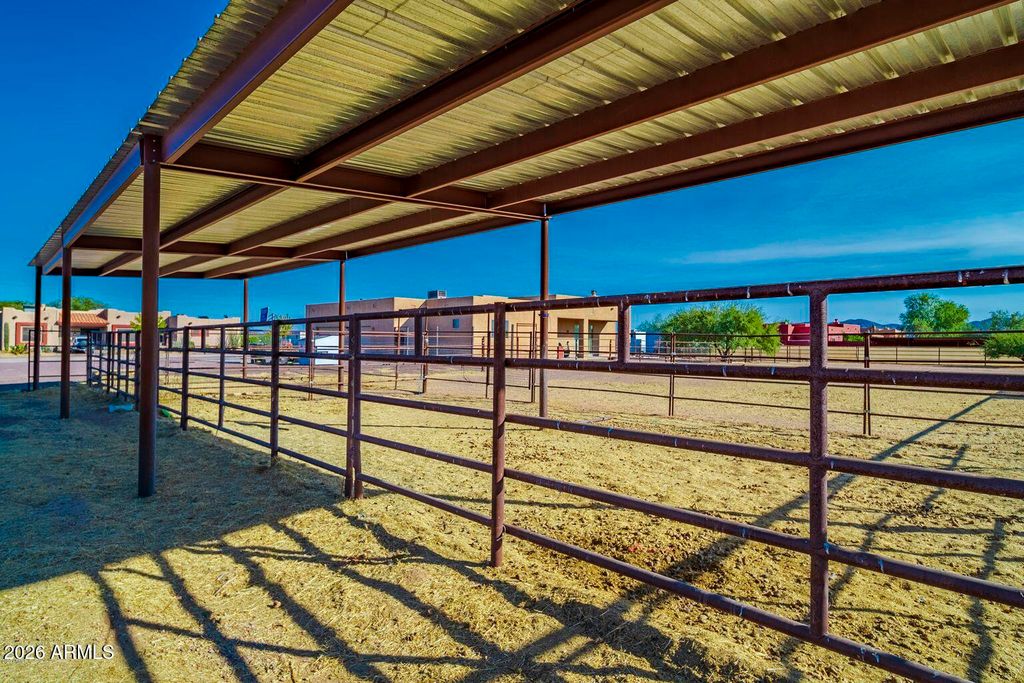 Image 32 of property listing at 27720 N 237TH Drive, Wittmann, AZ 85361