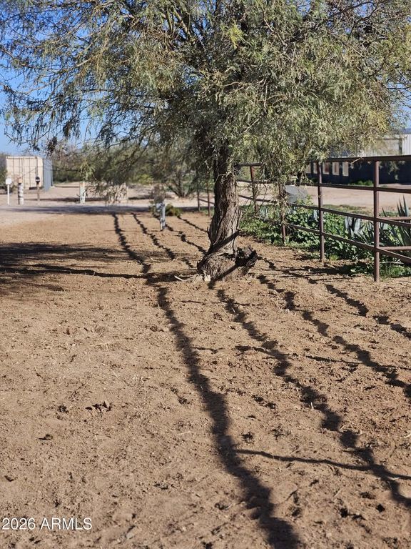Image 33 of property listing at 27720 N 237TH Drive, Wittmann, AZ 85361
