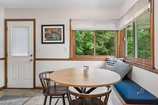 16419 Seymour Drive, Minnetonka, MN 55345