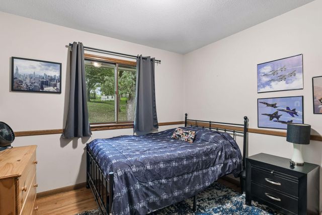 16419 Seymour Drive, Minnetonka, MN 55345