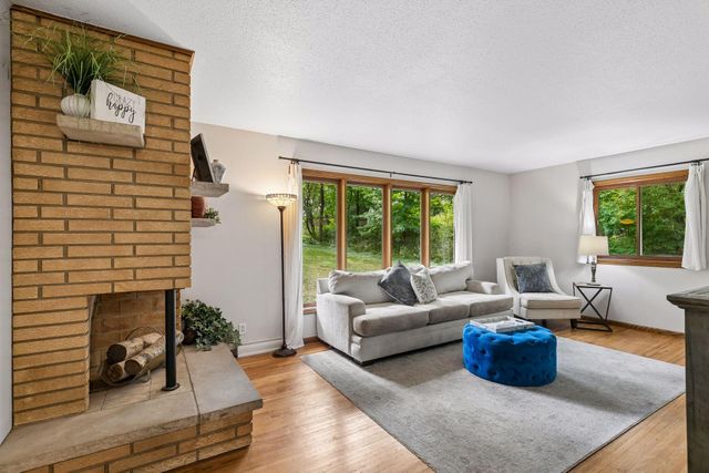 16419 Seymour Drive, Minnetonka, MN 55345