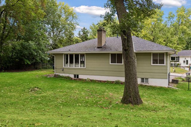 16419 Seymour Drive, Minnetonka, MN 55345
