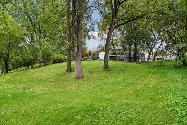 16419 Seymour Drive, Minnetonka, MN 55345