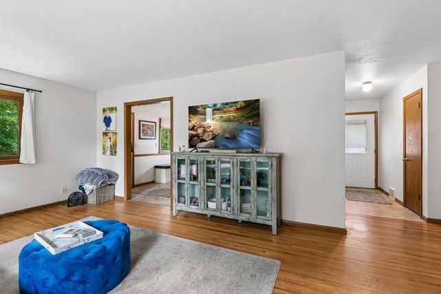 16419 Seymour Drive, Minnetonka, MN 55345