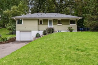 16419 Seymour Drive, Minnetonka, MN 55345