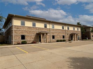 2854 Coral Court 4B, Coralville, IA 52241