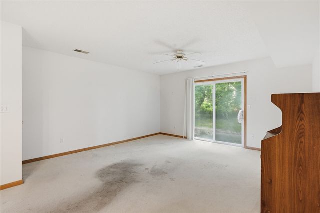 950 33rd Avenue C, Marion, IA 52302